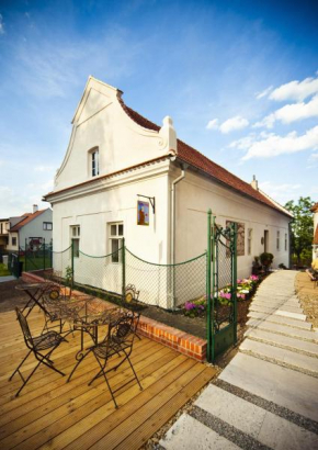 Café FARA, Klentnice